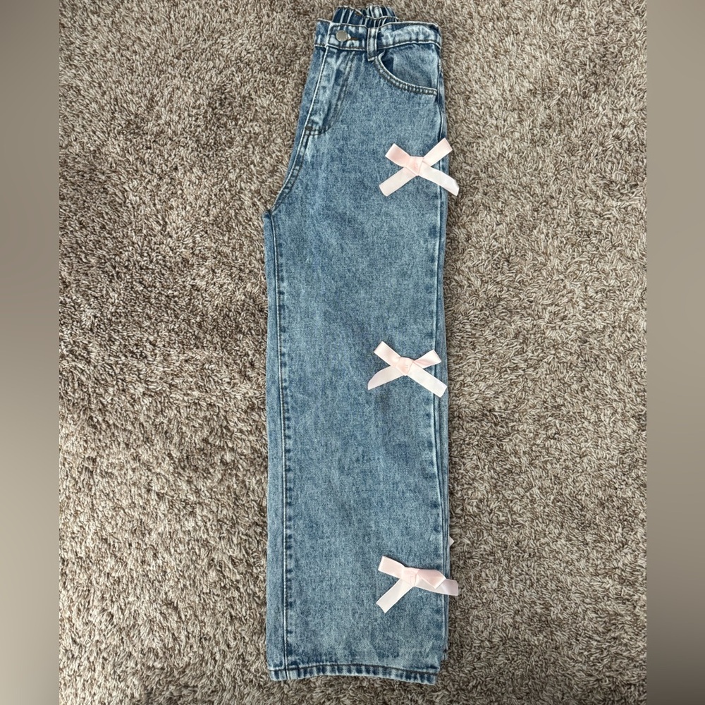 SHEIN Cropped Girls Jeans with Pink Bow Details